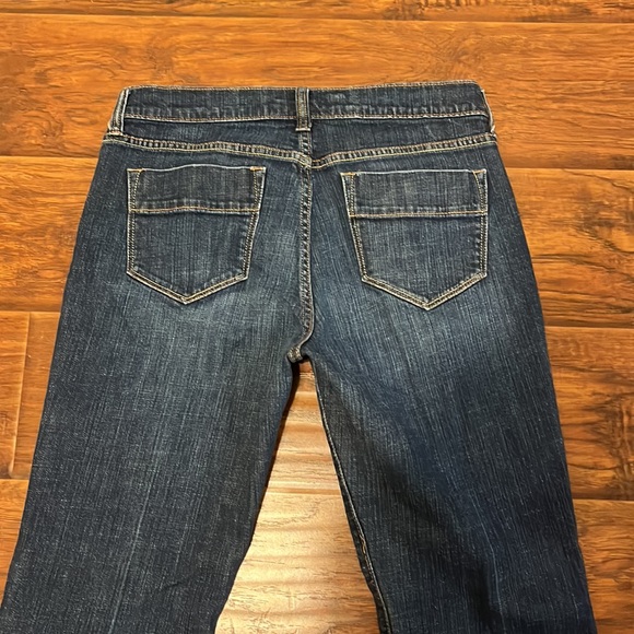 Old navy women blue jeans - Picture 10 of 10